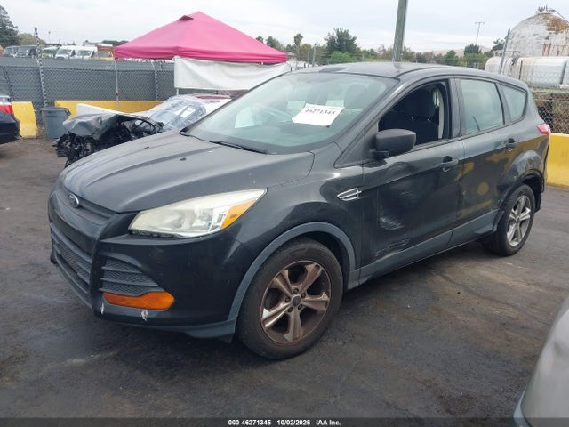 2015 Ford Escape S მანქანა იყიდება აუქციონზე, vin: 1FMCU0F75FUA36365, აუქციონის ნომერი: 46271345