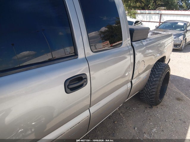 Aukcja sprzedaży 2001 Chevrolet Silverado 1500 Ls, vin: 2GCEC19V511242872, numer aukcji: 46271351
