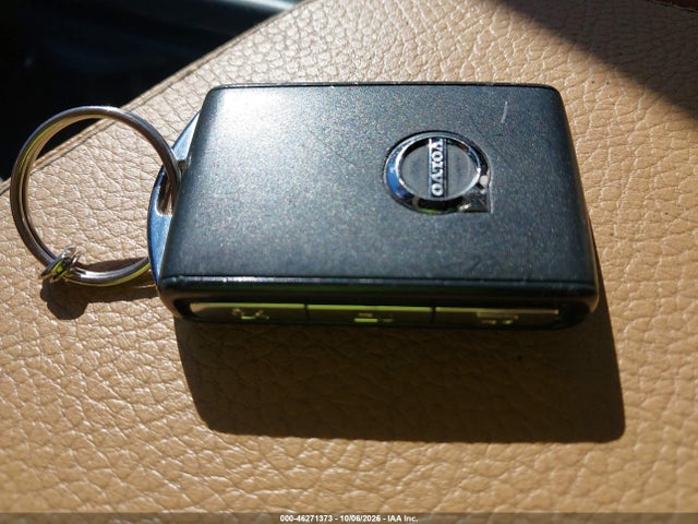 46271373 :رقم المزاد ، YV4A22PK3G1055562 vin ، 2016 Volvo Xc90 T6 Momentum مزاد بيع
