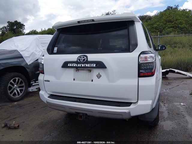 46271381 :رقم المزاد ، JTEBU5JR9E5170838 vin ، 2014 Toyota 4runner Trail مزاد بيع
