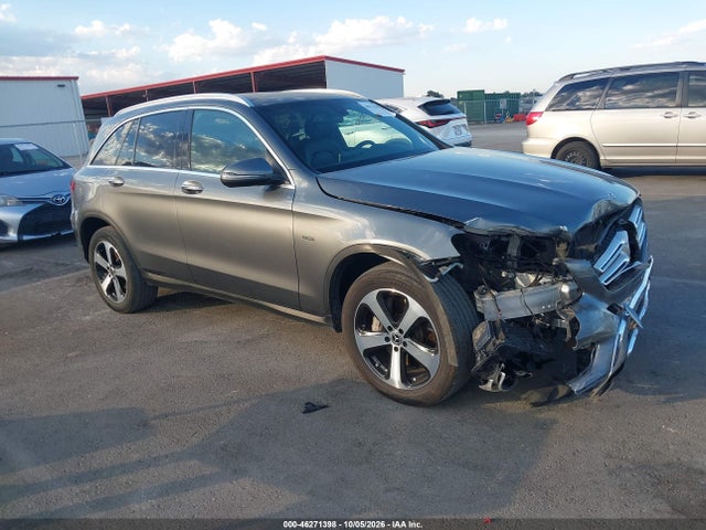 46271398 :رقم المزاد ، WDC0G5EB2KF565184 vin ، 2019 Mercedes-benz Glc 350e 4matic مزاد بيع