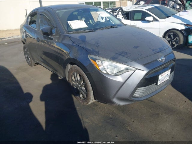 46271548 :رقم المزاد ، 3MYDLBYV1JY309439 vin ، 2018 Toyota Yaris Ia مزاد بيع