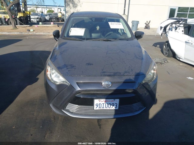 46271548 :رقم المزاد ، 3MYDLBYV1JY309439 vin ، 2018 Toyota Yaris Ia مزاد بيع