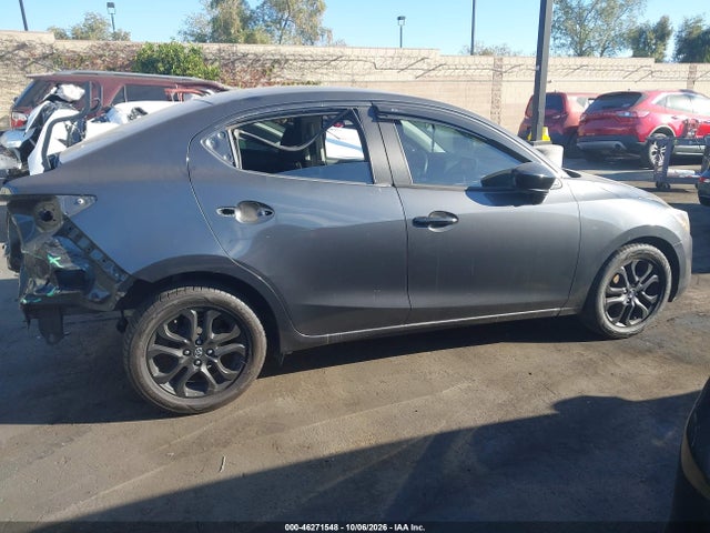 46271548 :رقم المزاد ، 3MYDLBYV1JY309439 vin ، 2018 Toyota Yaris Ia مزاد بيع