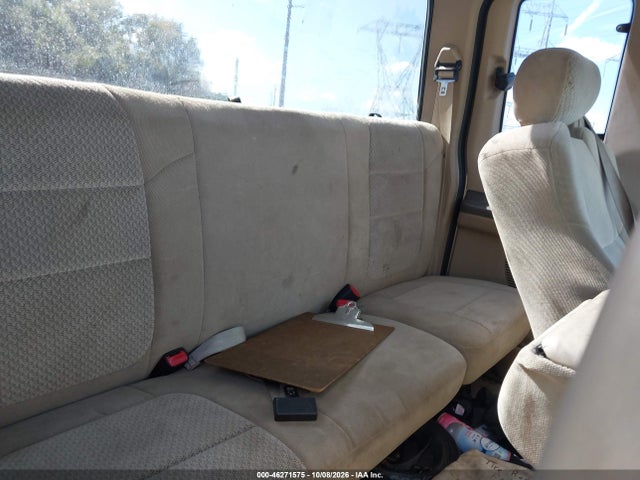 2002 Ford F-250 Lariat/xl/xlt მანქანა იყიდება აუქციონზე, vin: 1FTNX21L42EC74216, აუქციონის ნომერი: 46271575