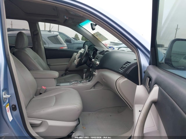 46271583 :رقم المزاد ، 5TDKK3EH7AS011739 vin ، 2010 Toyota Highlander Se V6 مزاد بيع