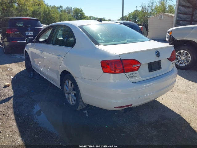 2013 Volkswagen Jetta 2.5l Se მანქანა იყიდება აუქციონზე, vin: 3VWDX7AJ6DM363948, აუქციონის ნომერი: 46271602