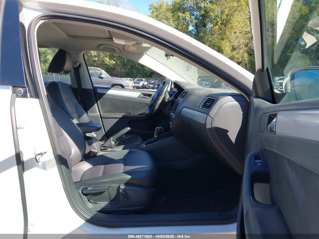 2013 Volkswagen Jetta 2.5l Se მანქანა იყიდება აუქციონზე, vin: 3VWDX7AJ6DM363948, აუქციონის ნომერი: 46271602