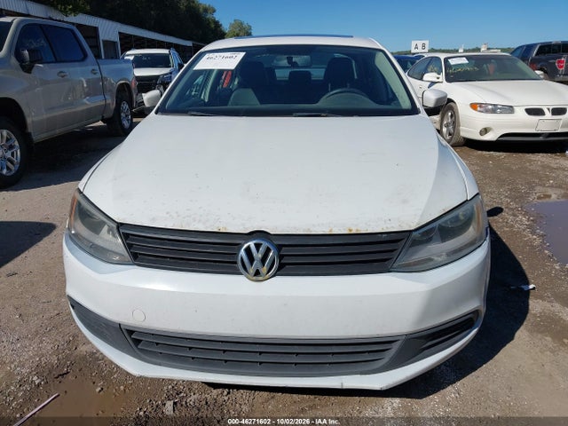 2013 Volkswagen Jetta 2.5l Se მანქანა იყიდება აუქციონზე, vin: 3VWDX7AJ6DM363948, აუქციონის ნომერი: 46271602