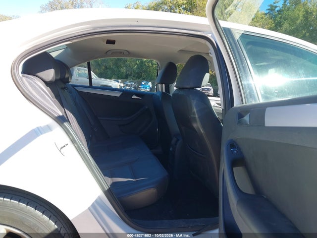 2013 Volkswagen Jetta 2.5l Se მანქანა იყიდება აუქციონზე, vin: 3VWDX7AJ6DM363948, აუქციონის ნომერი: 46271602