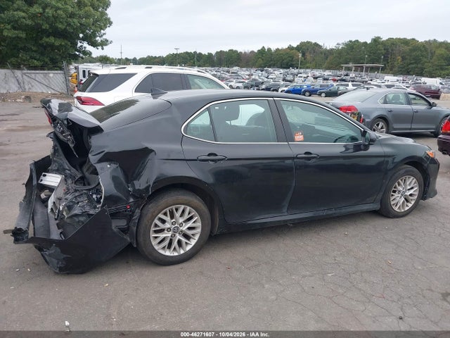 46271607 :رقم المزاد ، 4T1C31AK8MU554259 vin ، 2021 Toyota Camry Le Hybrid مزاد بيع
