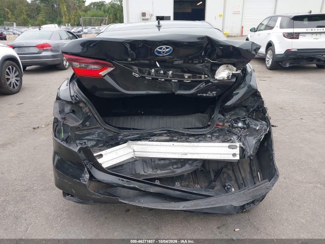 46271607 :رقم المزاد ، 4T1C31AK8MU554259 vin ، 2021 Toyota Camry Le Hybrid مزاد بيع