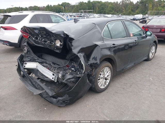 46271607 :رقم المزاد ، 4T1C31AK8MU554259 vin ، 2021 Toyota Camry Le Hybrid مزاد بيع