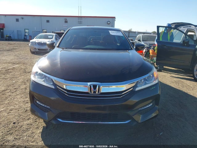46271935 :رقم المزاد ، 1HGCR2F57HA172261 vin ، 2017 Honda Accord Sport مزاد بيع