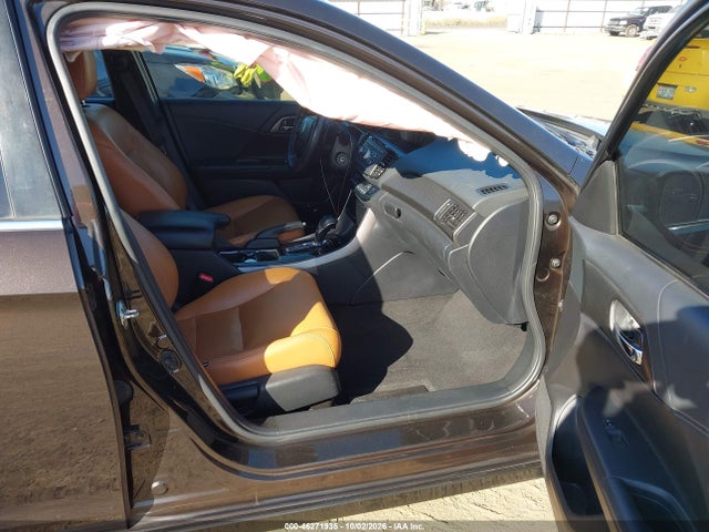 46271935 :رقم المزاد ، 1HGCR2F57HA172261 vin ، 2017 Honda Accord Sport مزاد بيع