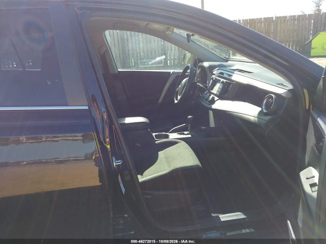 46272015 :رقم المزاد ، 2T3ZFREV1JW451501 vin ، 2018 Toyota Rav4 Le مزاد بيع