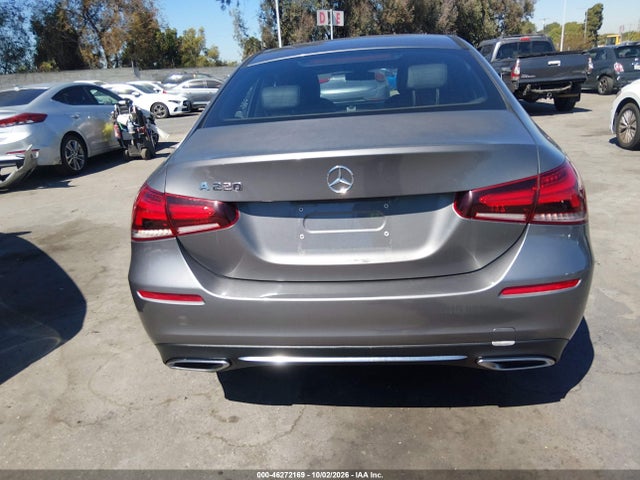 46272169 :رقم المزاد ، WDD3G4EB5KW007221 vin ، 2019 Mercedes-benz A 220 مزاد بيع