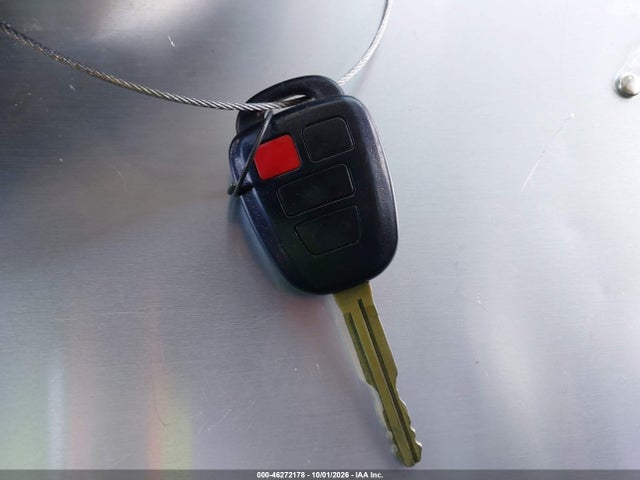2T3ZFREV0FW198839 Toyota RAV4 LE