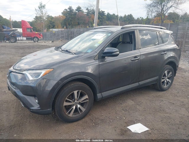 46272365 :رقم المزاد ، 2T3RFREV3JW838678 vin ، 2018 Toyota Rav4 Xle مزاد بيع