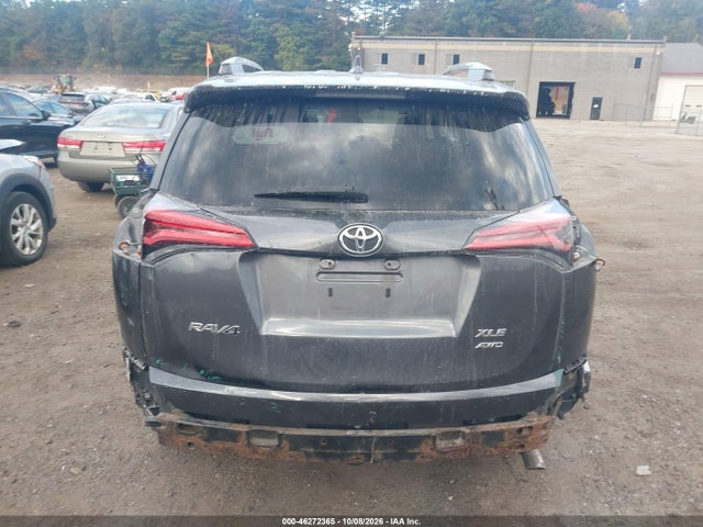 46272365 :رقم المزاد ، 2T3RFREV3JW838678 vin ، 2018 Toyota Rav4 Xle مزاد بيع