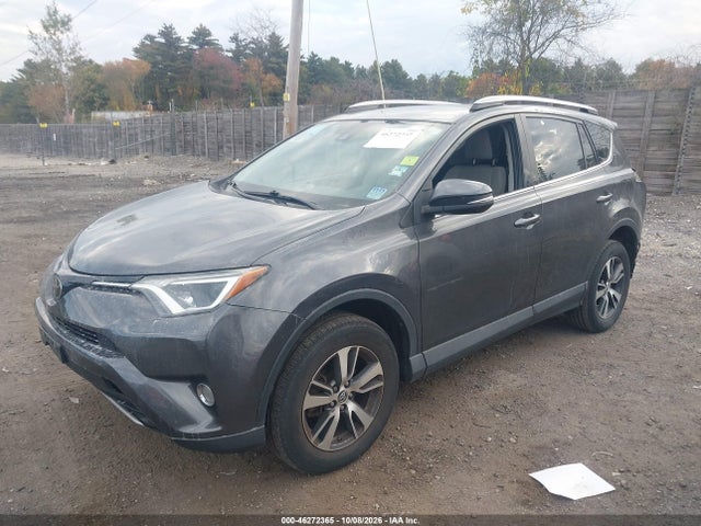 46272365 :رقم المزاد ، 2T3RFREV3JW838678 vin ، 2018 Toyota Rav4 Xle مزاد بيع