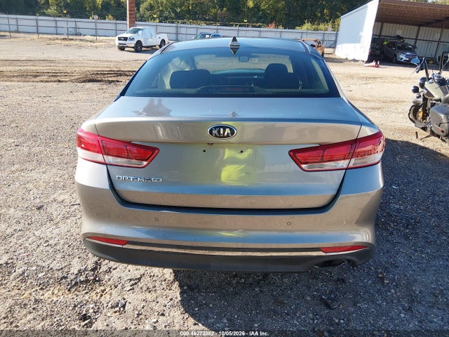 2017 Kia Optima Lx მანქანა იყიდება აუქციონზე, vin: 5XXGT4L33HG137138, აუქციონის ნომერი: 46272382
