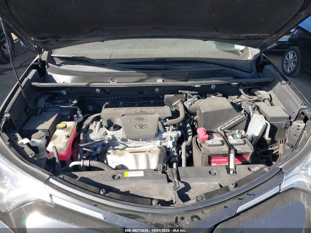 2T3WFREV7JW490158 Toyota Rav4 Xle
