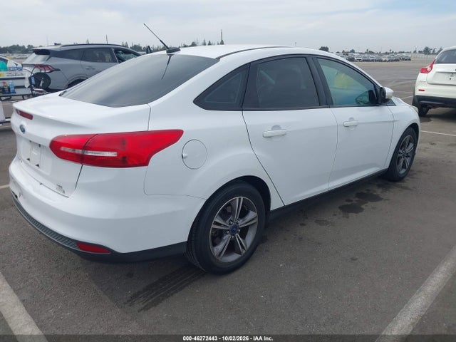 Ford FOCUS SE 2017 1FADP3FE4HL308645 Image 4