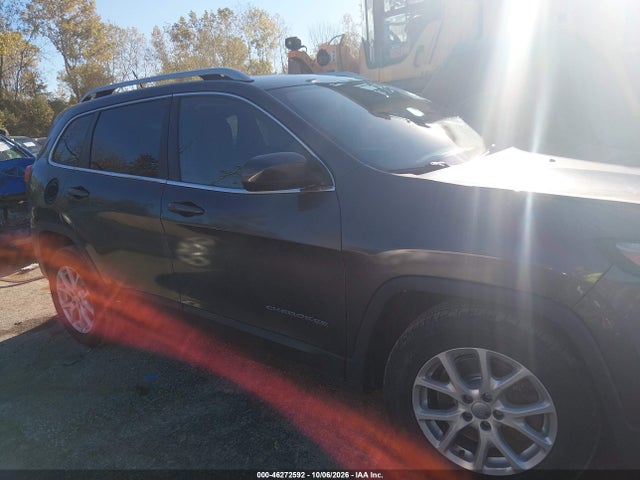 2015 Jeep Cherokee Latitude მანქანა იყიდება აუქციონზე, vin: 1C4PJMCS0FW755266, აუქციონის ნომერი: 46272592