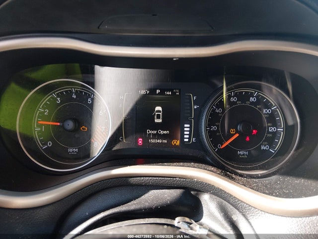 2015 Jeep Cherokee Latitude მანქანა იყიდება აუქციონზე, vin: 1C4PJMCS0FW755266, აუქციონის ნომერი: 46272592