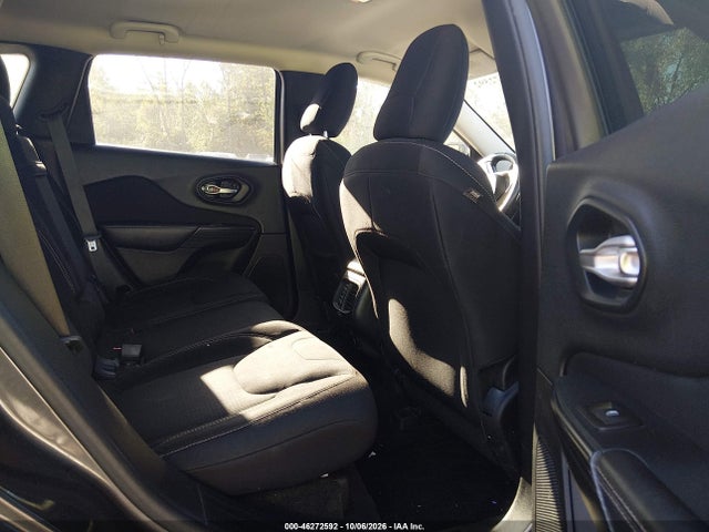 2015 Jeep Cherokee Latitude მანქანა იყიდება აუქციონზე, vin: 1C4PJMCS0FW755266, აუქციონის ნომერი: 46272592