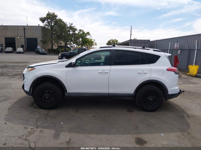 2T3RFREVXJW789351 Toyota Rav4 Xle