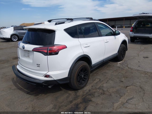 2T3RFREVXJW789351 Toyota Rav4 Xle