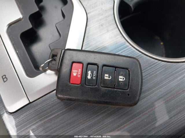 46272661 :رقم المزاد ، 4T1BD1FK0CU051552 vin ، 2012 Toyota Camry Hybrid Xle مزاد بيع