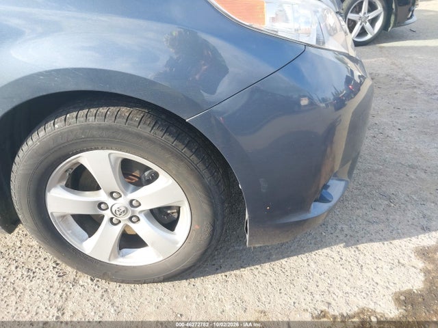 Auction sale of the 2015 Toyota Sienna Le 8 Passenger, vin: 5TDKK3DC9FS572943, lot number: 46272782