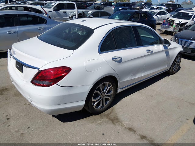 55SWF4JB6JU263207 Mercedes-Benz C 300