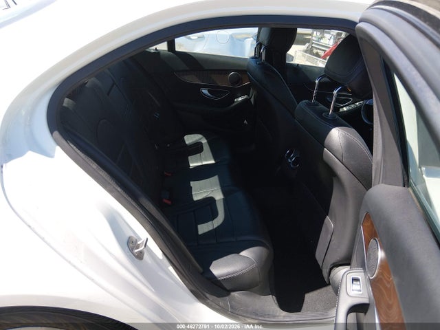 55SWF4JB6JU263207 Mercedes-Benz C 300