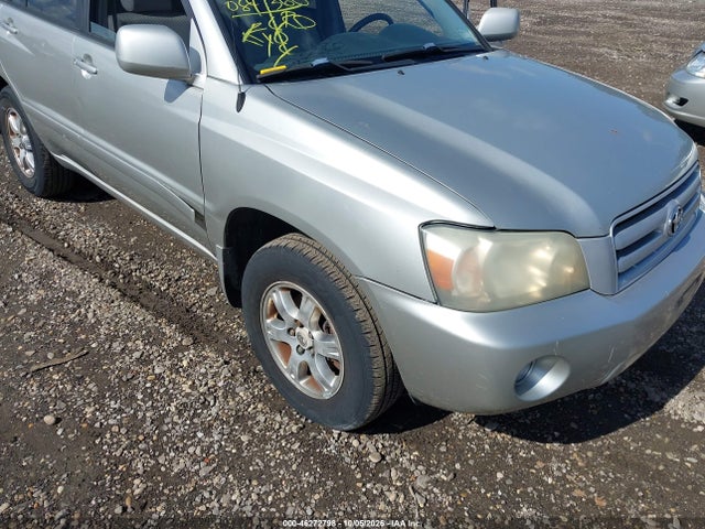 46272798 :رقم المزاد ، JTEDP21A540011951 vin ، 2004 Toyota Highlander V6 مزاد بيع
