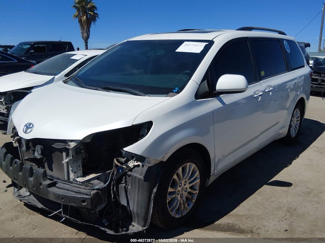 2015 Toyota Sienna Xle 8 Passenger მანქანა იყიდება აუქციონზე, vin: 5TDYK3DC9FS577022, აუქციონის ნომერი: 46272872