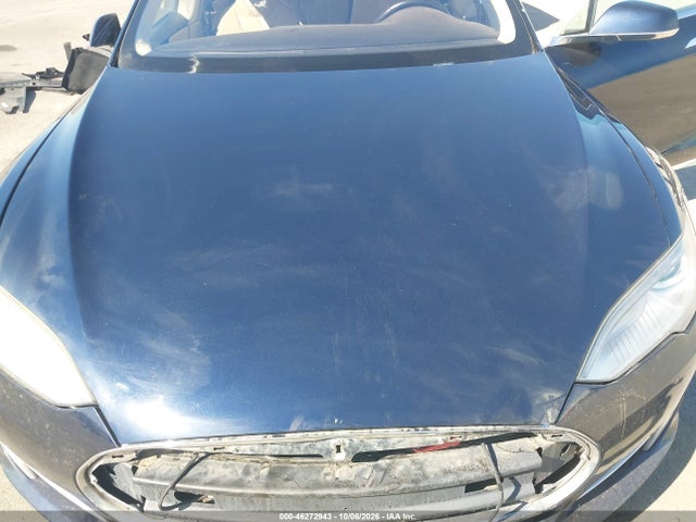 46272943 :رقم المزاد ، 5YJSA1CN8DFP23265 vin ، 2013 Tesla Model S مزاد بيع
