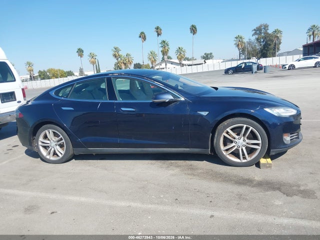46272943 :رقم المزاد ، 5YJSA1CN8DFP23265 vin ، 2013 Tesla Model S مزاد بيع