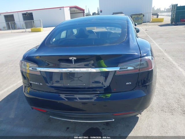 46272943 :رقم المزاد ، 5YJSA1CN8DFP23265 vin ، 2013 Tesla Model S مزاد بيع
