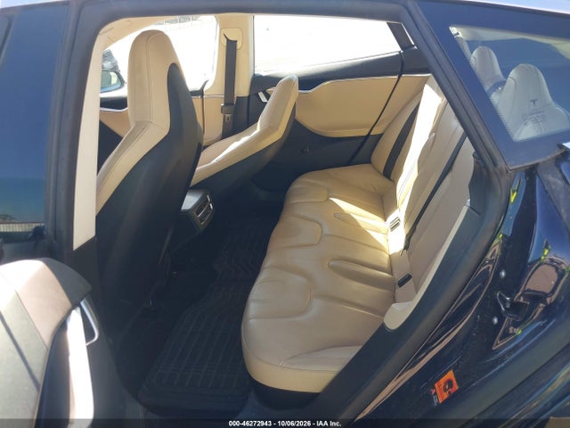 46272943 :رقم المزاد ، 5YJSA1CN8DFP23265 vin ، 2013 Tesla Model S مزاد بيع