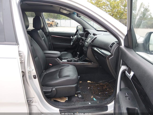 Продажа на аукционе авто 2015 Kia Sorento Lx, vin: 5XYKTCA68FG627469, номер лота: 46273176