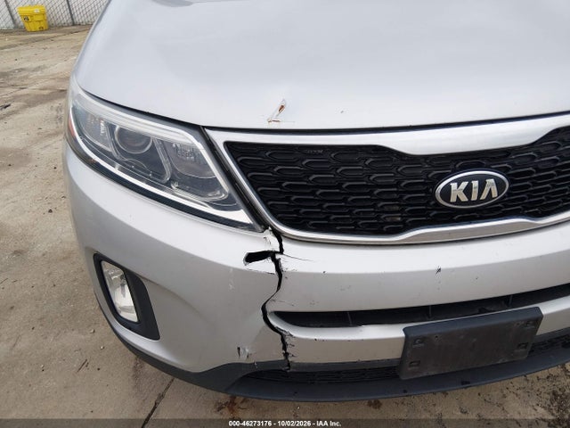 Продажа на аукционе авто 2015 Kia Sorento Lx, vin: 5XYKTCA68FG627469, номер лота: 46273176