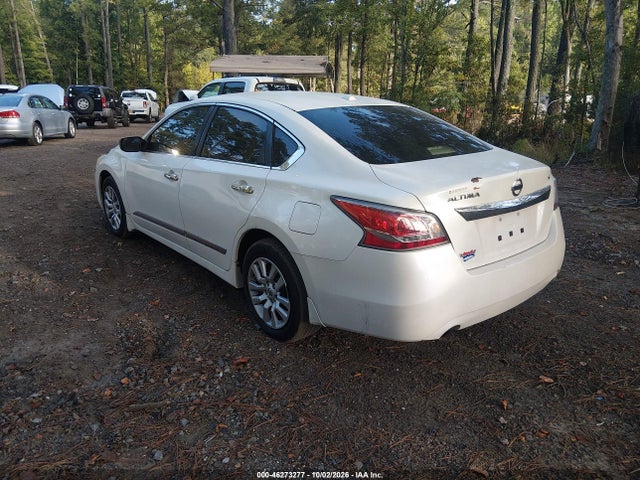 2015 Nissan Altima 2.5 S მანქანა იყიდება აუქციონზე, vin: 1N4AL3AP0FC122010, აუქციონის ნომერი: 46273277