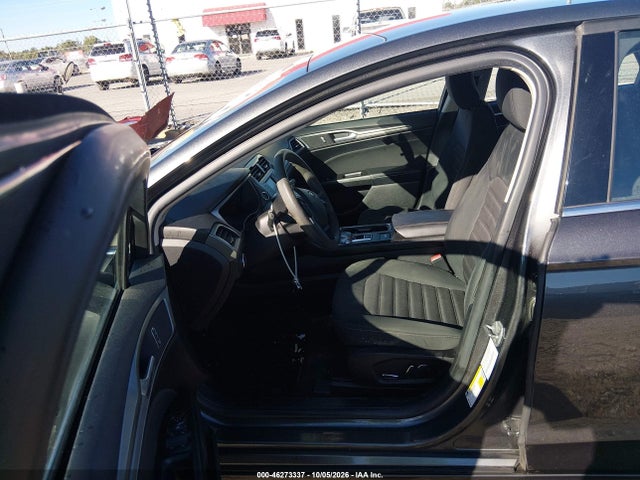 46273337 :رقم المزاد ، 3FA6P0H72HR235623 vin ، 2017 Ford Fusion Se مزاد بيع