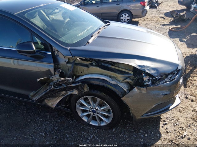 46273337 :رقم المزاد ، 3FA6P0H72HR235623 vin ، 2017 Ford Fusion Se مزاد بيع