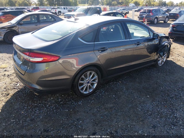 46273337 :رقم المزاد ، 3FA6P0H72HR235623 vin ، 2017 Ford Fusion Se مزاد بيع