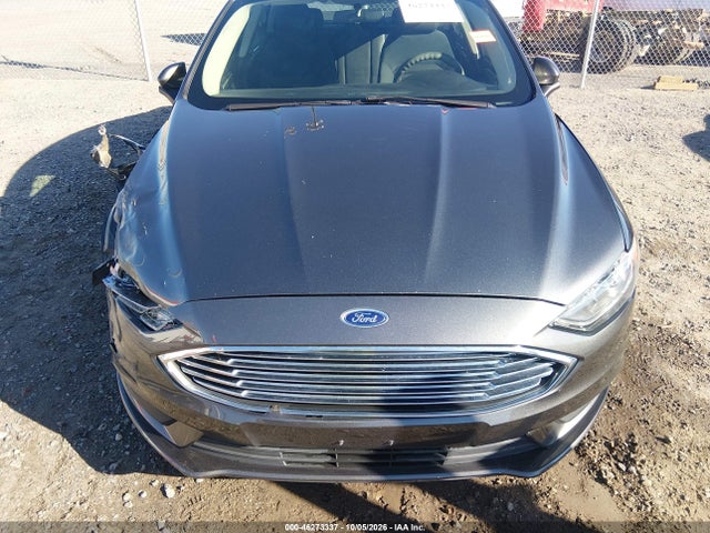 46273337 :رقم المزاد ، 3FA6P0H72HR235623 vin ، 2017 Ford Fusion Se مزاد بيع